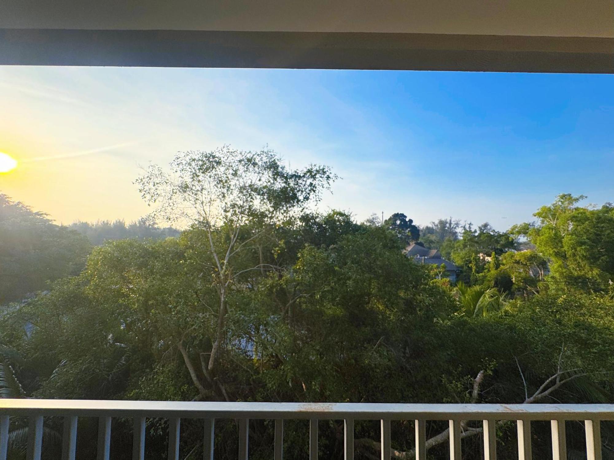 Digital Nomad Home Away With Pool & Gym Nai Yang Экстерьер фото